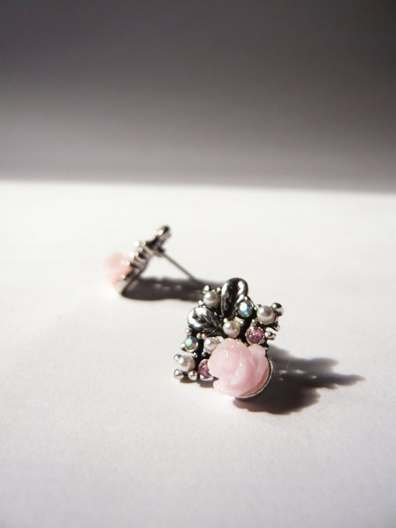 伊莉莎白女王的古银珍珠水鑚粉红贝壳玫瑰花耳环 - 耳环/耳夹 - 其他金属 