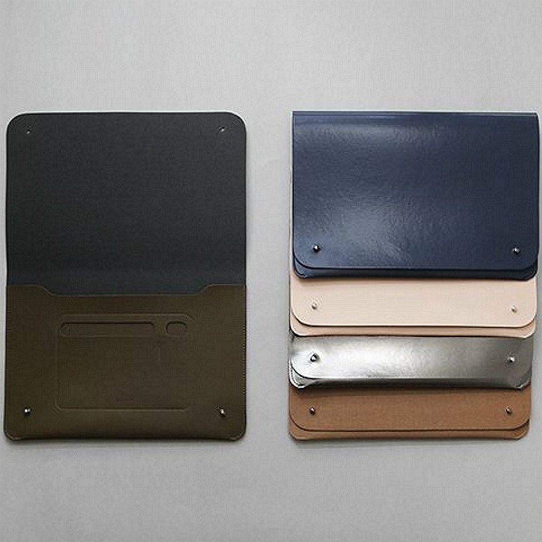 【牛一水佘】ithinkso 文件袋 笔电袋 手拿包 DOCUMENT ORGANIZER _ M_Urban 镜面 (NEW color) - 手拿包 - 真皮 卡其色