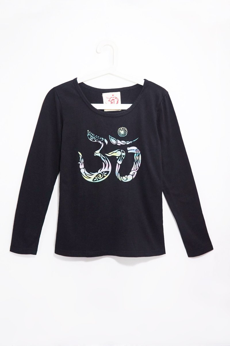 手感卷边圆领棉质长袖上衣 / 梵文OM符号 - 女装 T 恤 - 棉．麻 黑色