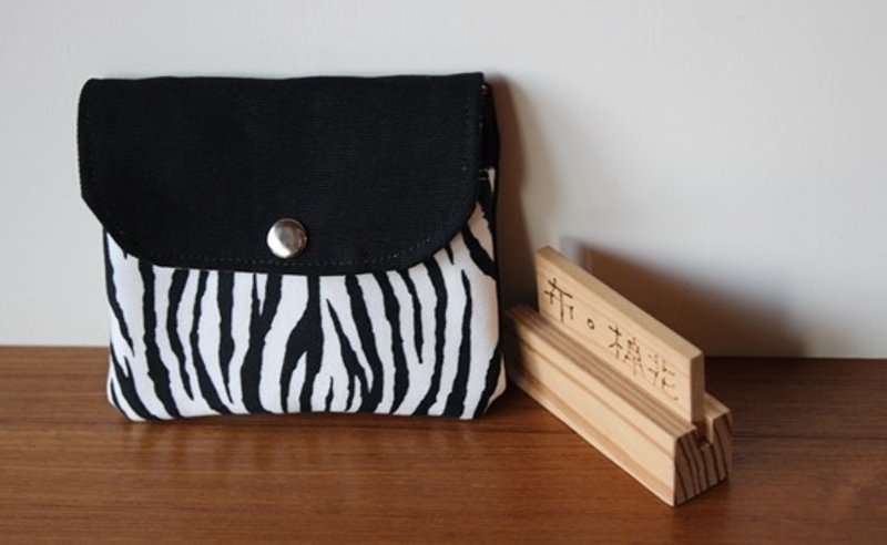 双层零钱包 野性斑马条纹零钱包 手拿包 有盖零钱包 万用包 - 手拿包 - 棉．麻 黑色