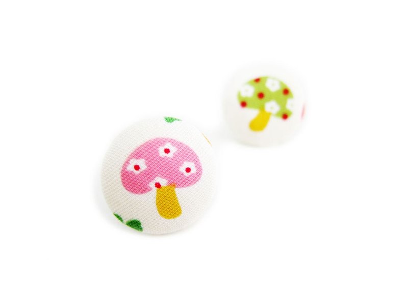 布扣耳环 魔幻蘑菇 可做夹式耳环 - 耳环/耳夹 - 其他材质 多色