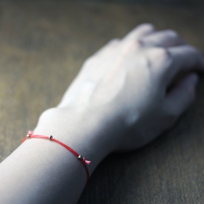 小心机 - 挚爱鲜橘红极细线 鲜橘红伸缩绳结蜡线手环 - 手链/手环 - 聚酯纤维 红色