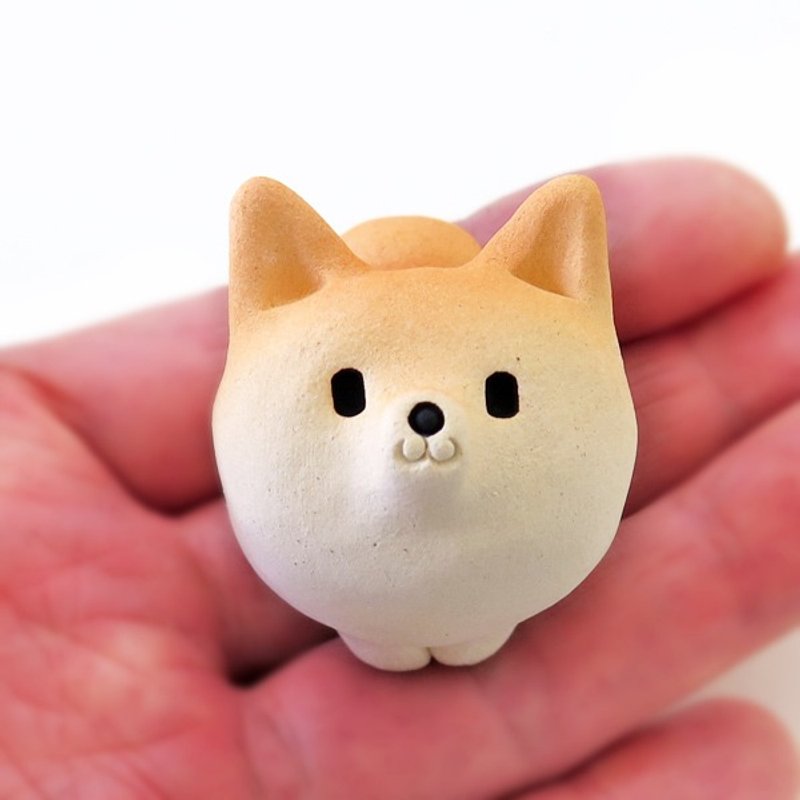 Shiba Inu figurine of Ceramics "The Osuwari quite small shiba " Shiba is Japanese dog. Animal sculpture - 摆饰 - 其他材质 黄色