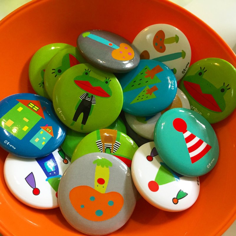 蘑菇 胸章（小）3.2cm (徽章 别针）青蛙 猫 香菇 树 房子 - 徽章/别针 - 其他金属 多色