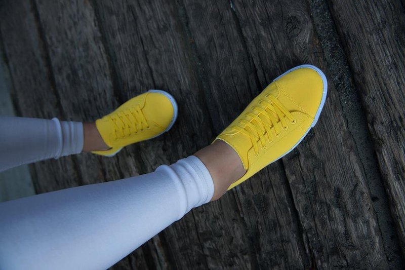 FYE法国环保鞋  棉花糖黄 台湾宝特瓶纤维(再回收概念,耐穿,不会分解)  女生款休闲鞋---舒适·简约。 - 女款休闲鞋 - 其他材质 黄色