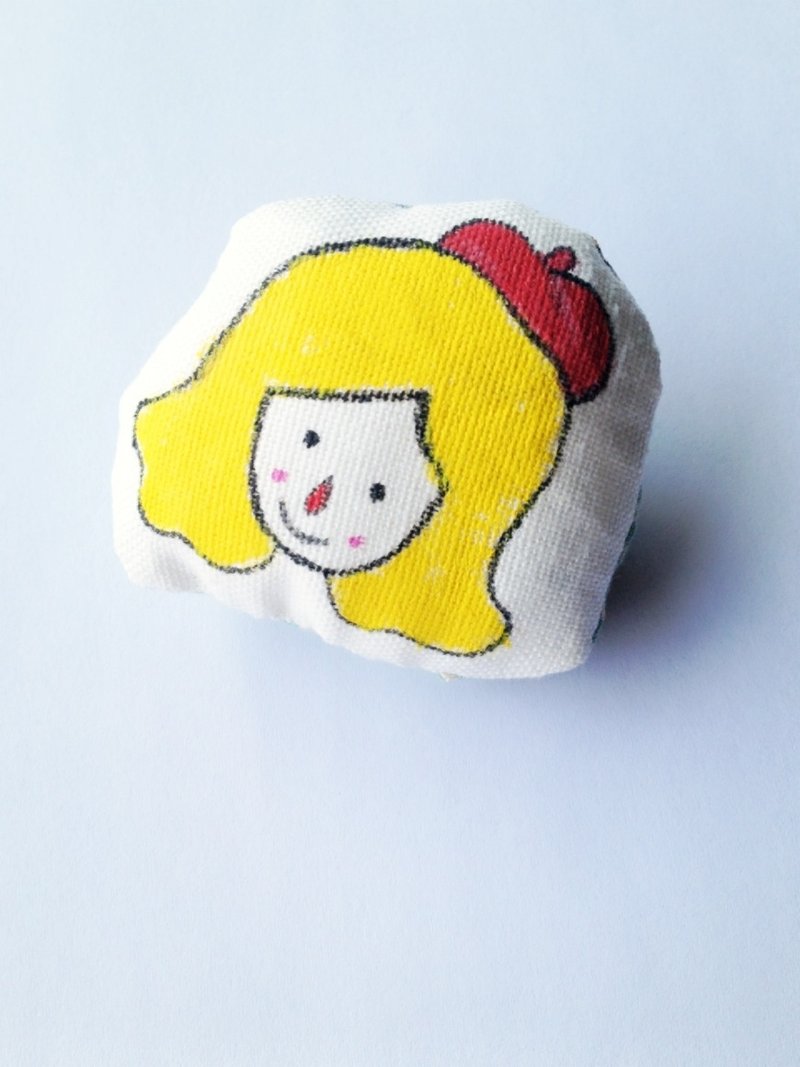 Miss Red 胸针/徽章 - 胸针 - 其他材质 黄色