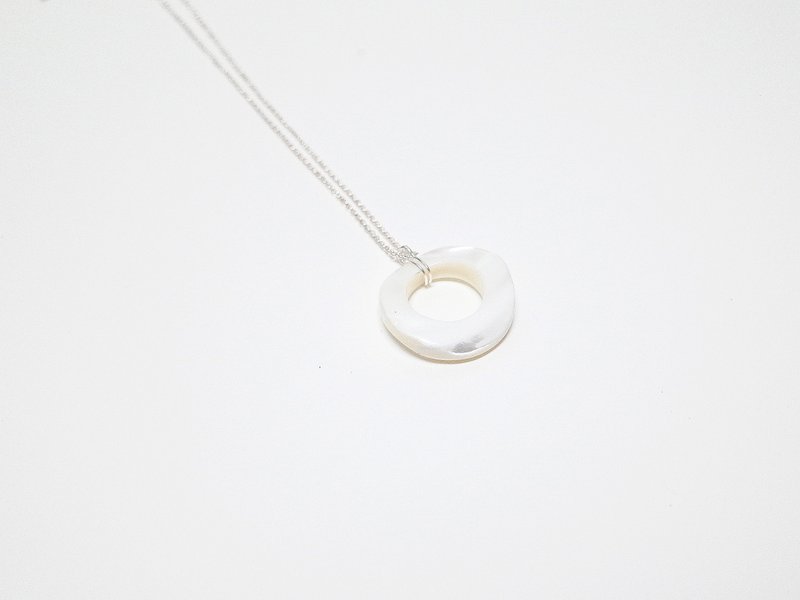 贝壳甜甜圈 925纯银项链 - 项链 - 其他金属 白色