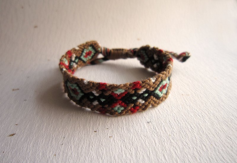 沙漠旅行 幸运绳编织手环 (可选色) - 手链/手环 - 棉．麻 