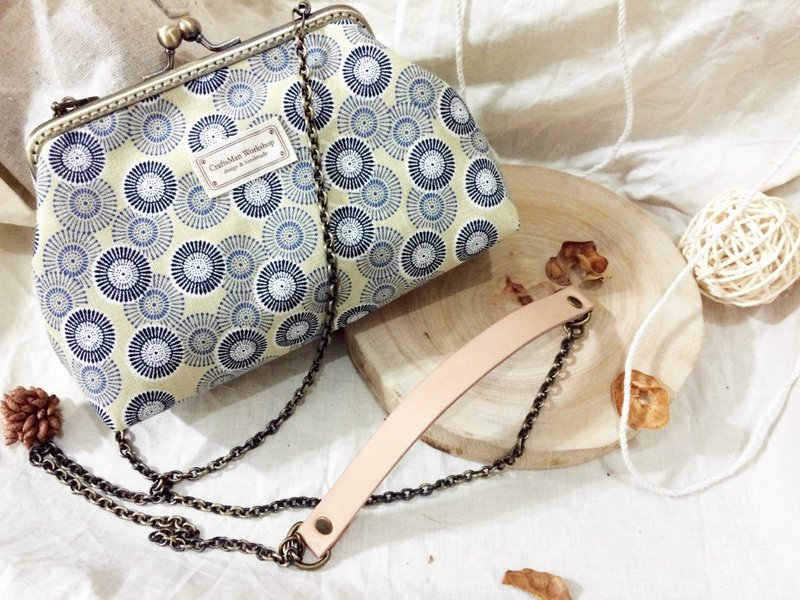 手作古铜口金包 两用斜背原皮链条包 化妆包-日式烟火 - 侧背包/斜挎包 - 其他材质 黄色