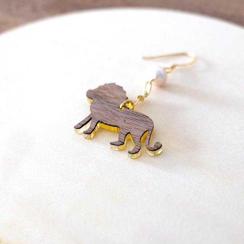 Pierce (or earrings) "Golden Mane." (For one ear ☆) - 耳环/耳夹 - 其他金属 金色