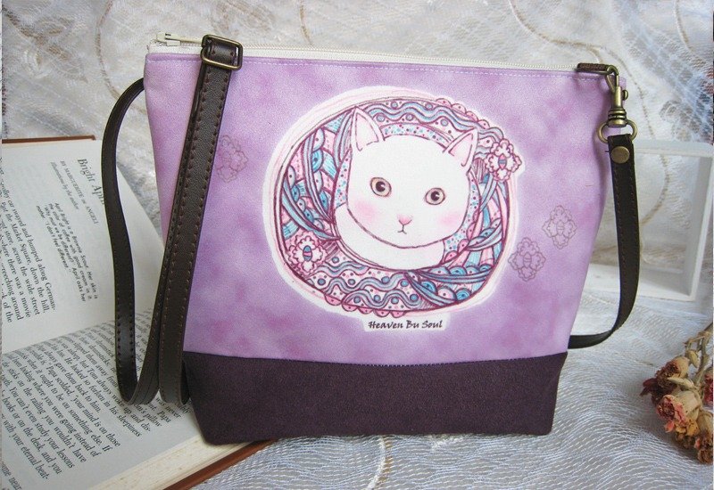 <秘境之生>猫的好奇心 侧背包 斜背包 - 侧背包/斜挎包 - 聚酯纤维 紫色