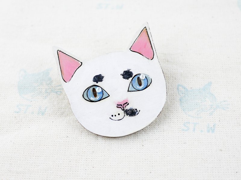 白色一点眉猫猫别针 - 胸针 - 木头 白色
