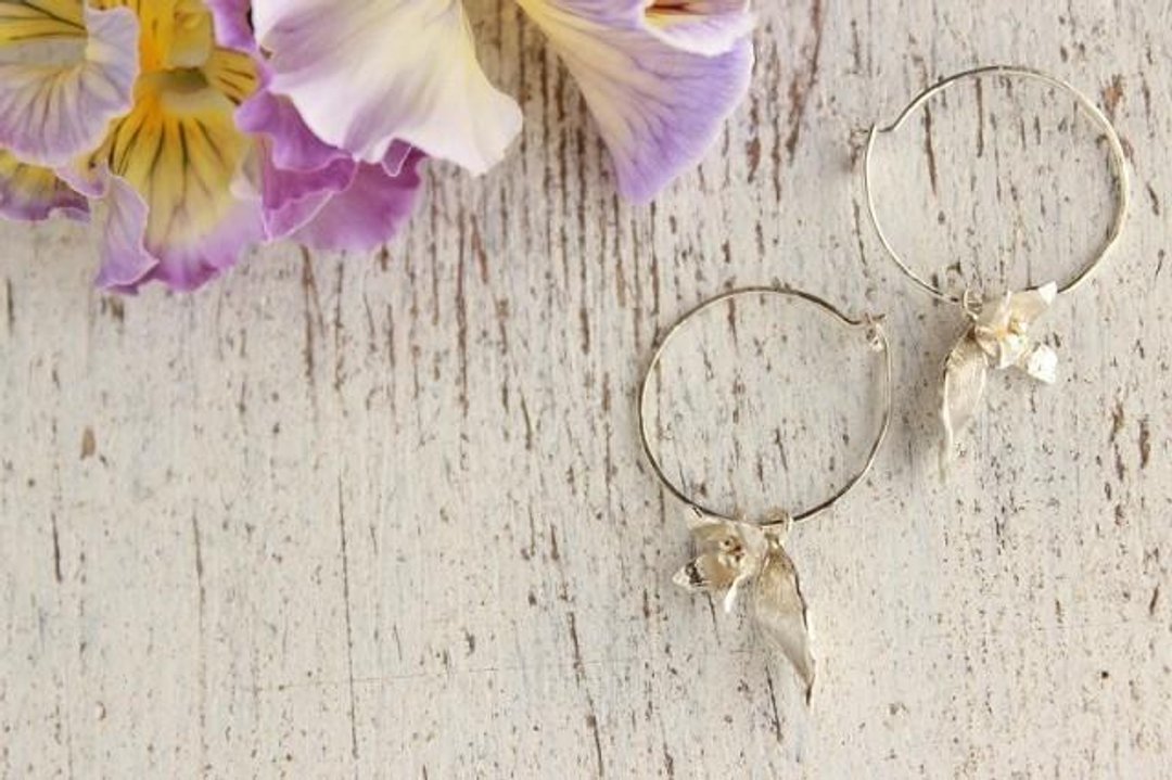 Earrings / Flower Leaf Silver - 耳环/耳夹 - 其他金属 灰色