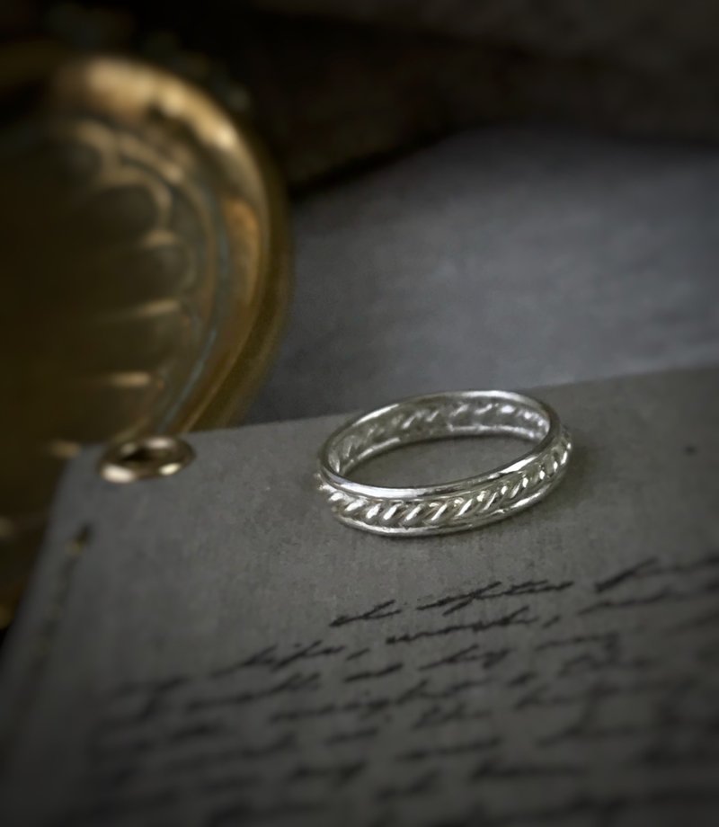 小维多利亚的浪漫 纯银戒指 手工 古典 精致手感 - 戒指 - 其他金属 灰色