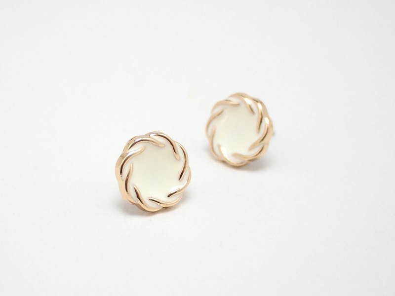 Circle dot 白色木棉 不锈钢耳针 耳环 0007 - 耳环/耳夹 - 其他金属 白色