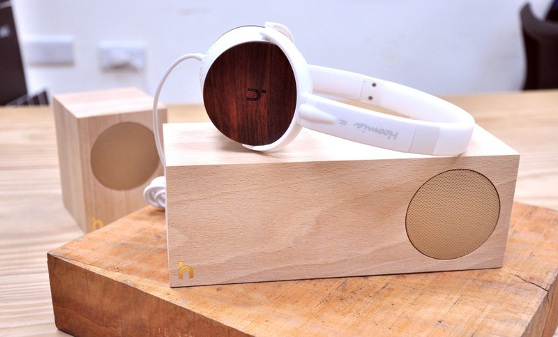 特别活动！买喇叭送耳机｜hoomia【hello MUSE】横摆式原木蓝牙喇叭（送U3 Wood（白）耳罩式耳机＆原木手机座） - 扩音器/喇叭 - 木头 咖啡色