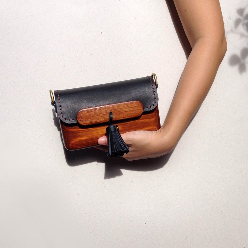 TS clutch - Black - 手拿包 - 木头 黑色