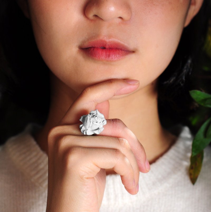 灰色水泥玫瑰花指环/戒指(灰色) | Chloris 系列 - 戒指 - 水泥 灰色