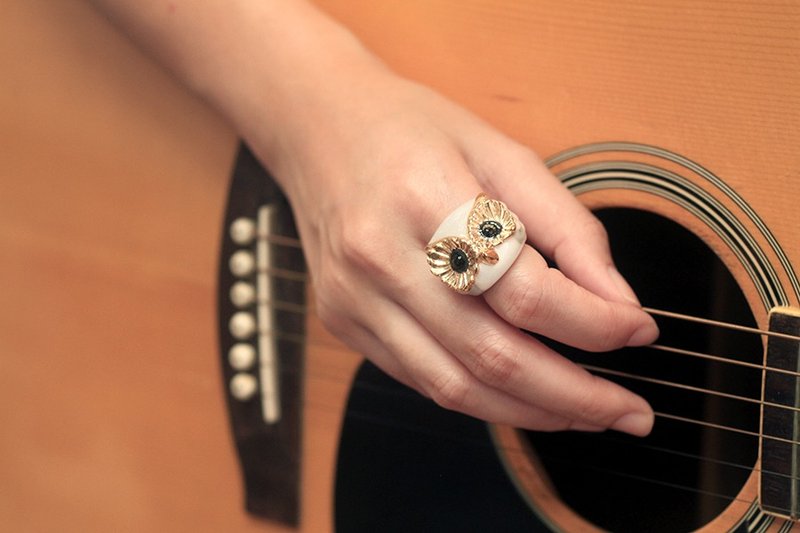 Moon Owl Ring - 戒指 - 铜/黄铜 灰色