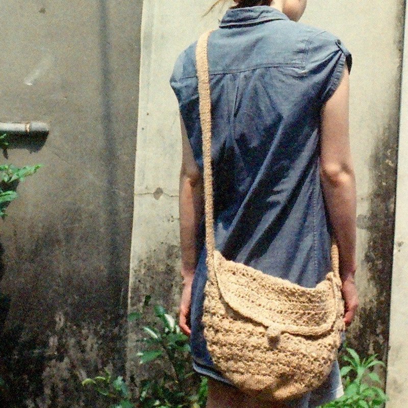 麦仔煎书包/外出包 - 侧背包/斜挎包 - 其他材质 卡其色