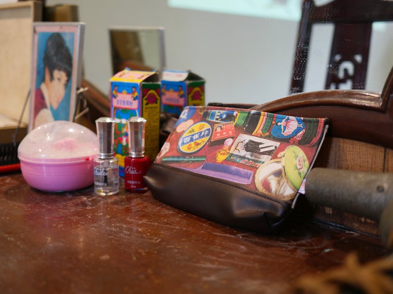 笔袋化妆包 Pencil Case / 秘密 (剩笔袋尺寸) - 铅笔盒/笔袋 - 棉．麻 红色