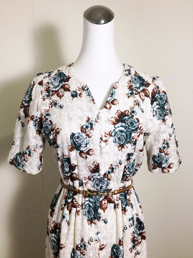 时候古着 [ 花朵立体织绣蕾丝轻古董长洋装 ] 国外带回 古着洋装 VINTAGE - 洋装/连衣裙 - 其他材质 白色