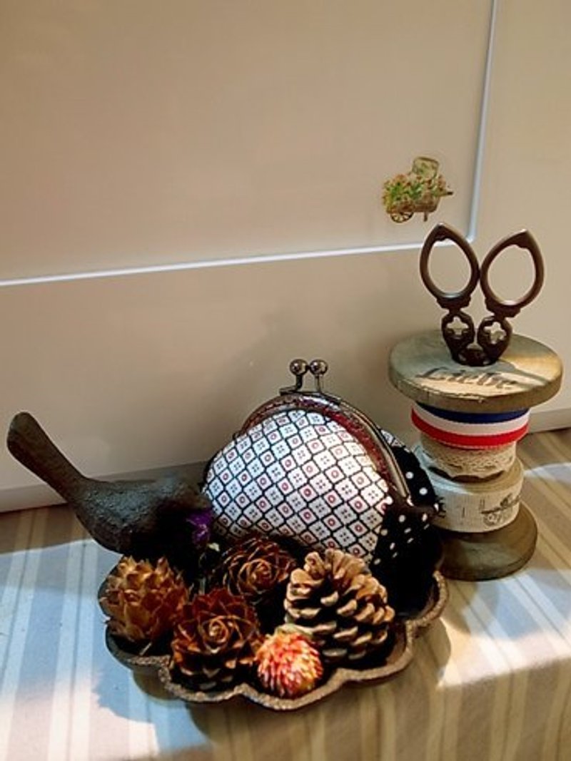 复古格纹口金包 - 零钱包 - 棉．麻 黑色