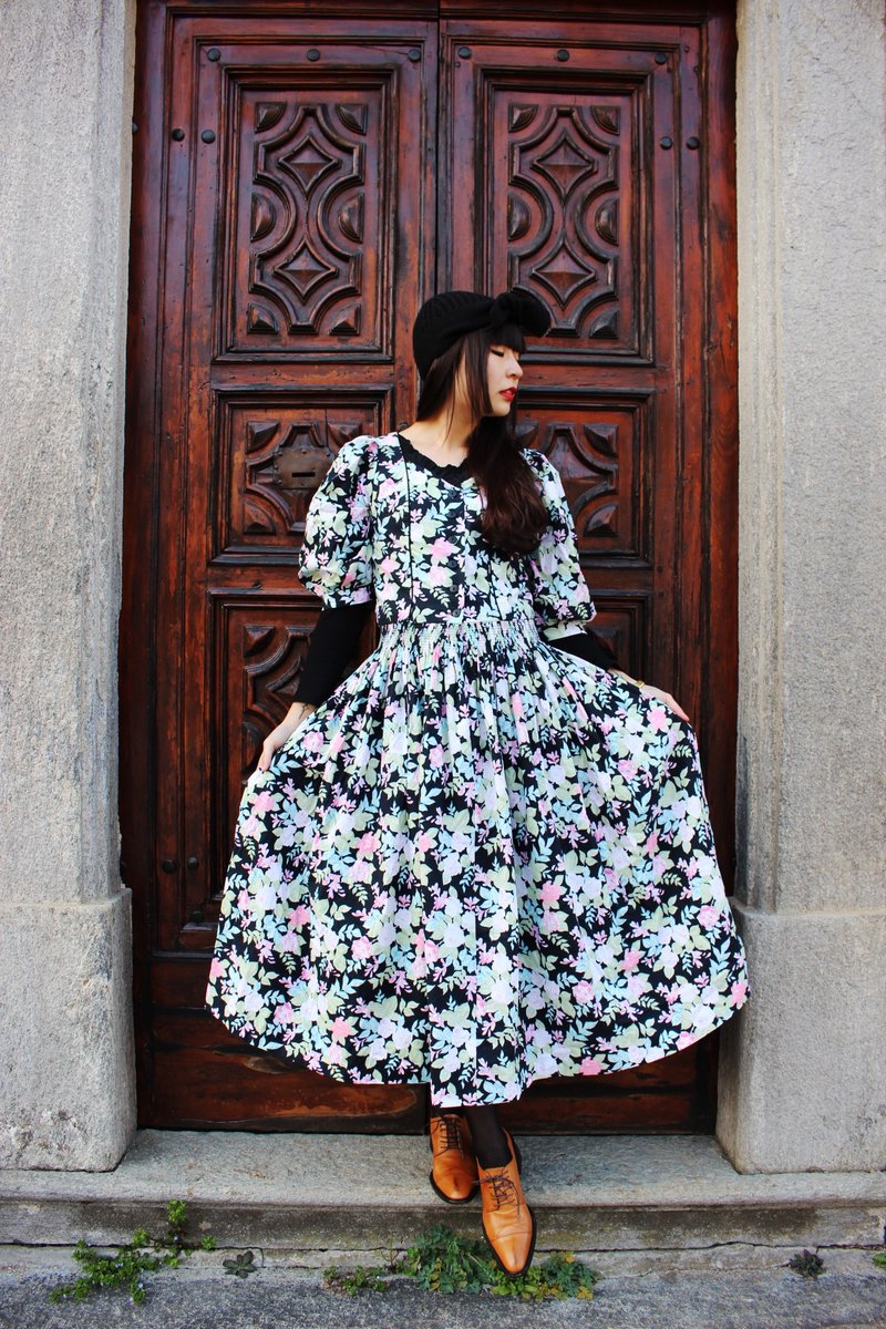 F831(Vintage)黑色底粉红色花朵棉质洋装(奥地利传统Dirndl) - 洋装/连衣裙 - 其他材质 黑色