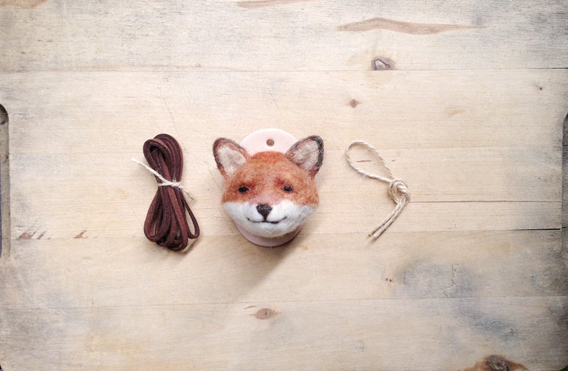 狩猎头系列别针＿小狐狸（羊毛毡） - 胸针 - 羊毛 