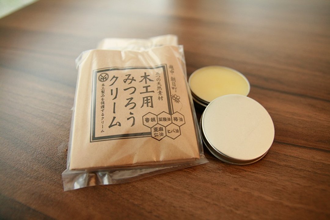 微森林  日本原装进口天然蜜蜡霜 木制品 10g 木器保养 木头保养 - 其他 - 植物．花 黄色