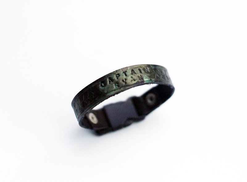 手绘金属迷彩三角几何皮革手带 订制 -Handpainted Metallic Camouflage Triangle Geometric Pattern Leather Bracelet - Custom-made by Captain Ryan - 手链/手环 - 真皮 多色