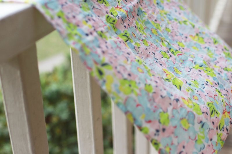 Fion Stewart 手帕巾/包巾-粉果 - 丝巾 - 其他材质 粉红色