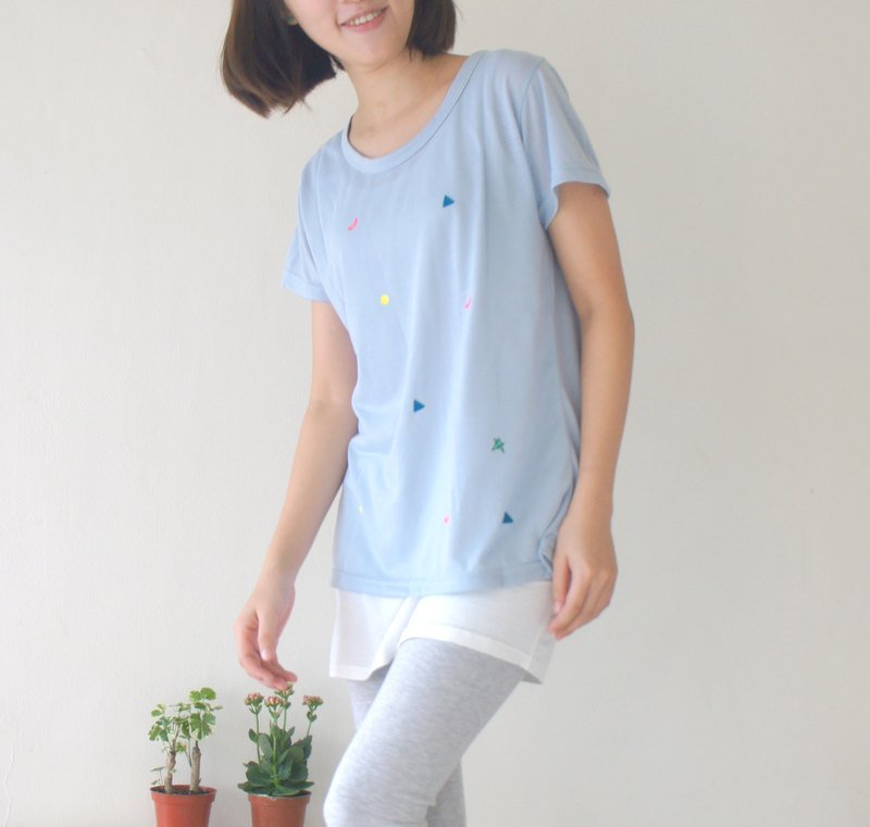 ＊最后一件＊浅蓝色香蕉、▲、● 、星星、小蘑菇 软绵绵短袖t-shirt - 女装 T 恤 - 棉．麻 