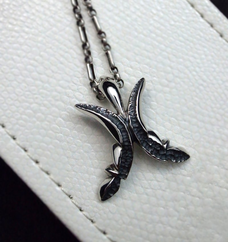 【未知】  纯银坠饰(925纯银坠子/男女皆可/中性/帝国风格) - 项链 - 纯银 银色