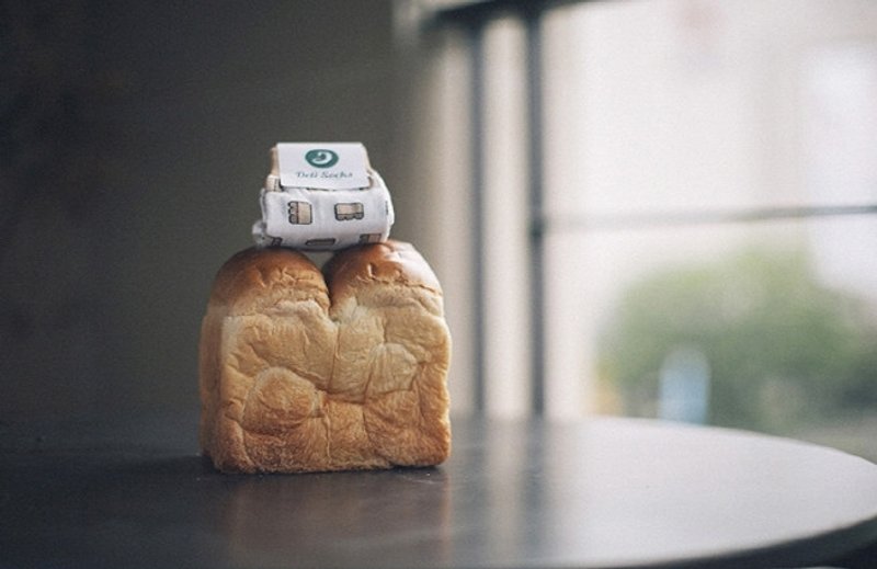 女孩寓所 :: 韩国袜子品牌DeliSocks - Bakery系列:烤土司 - 袜子 - 其他材质 金色