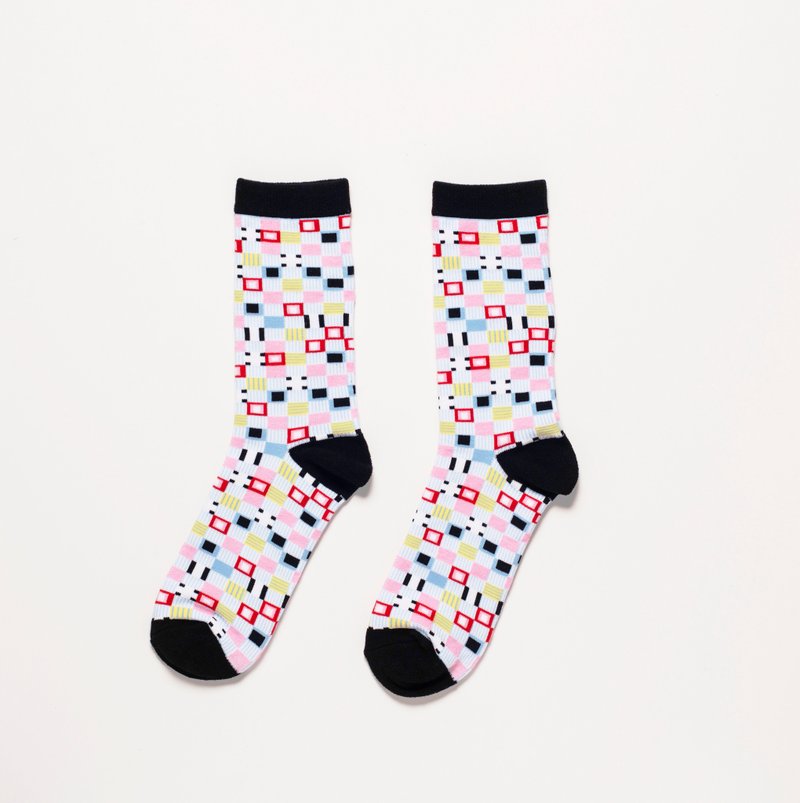 VTGO  几何幻视  好好当个人中筒棉袜 - 袜子 - 其他材质 粉红色