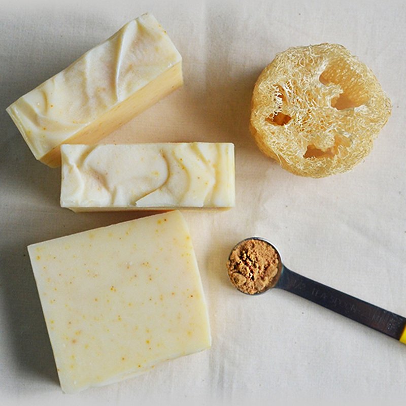 橄榄万用皂 -冷制护手皂, 橄榄油配方, 茶籽手工皂 - 衣物清洁 - 植物．花 白色