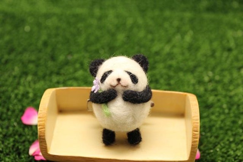 Order production panda-chan brooch wool felt - 胸针 - 羊毛 
