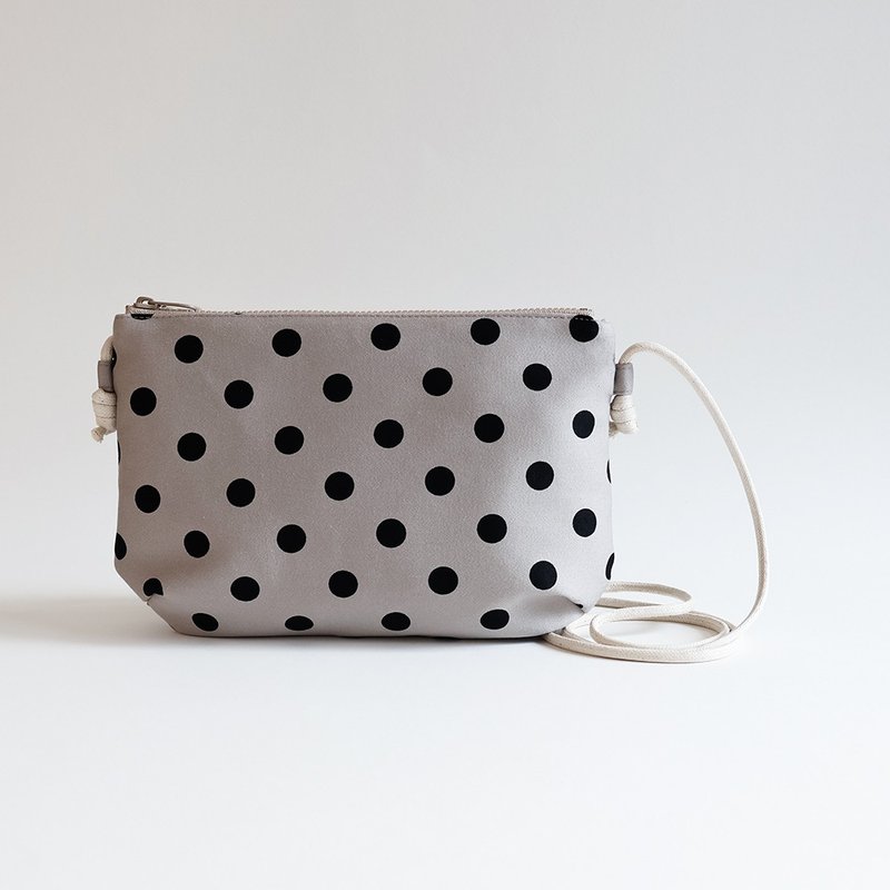 手工车缝制点点珍珠奶茶随身小斜肩背布包 - 侧背包/斜挎包 - 棉．麻 灰色