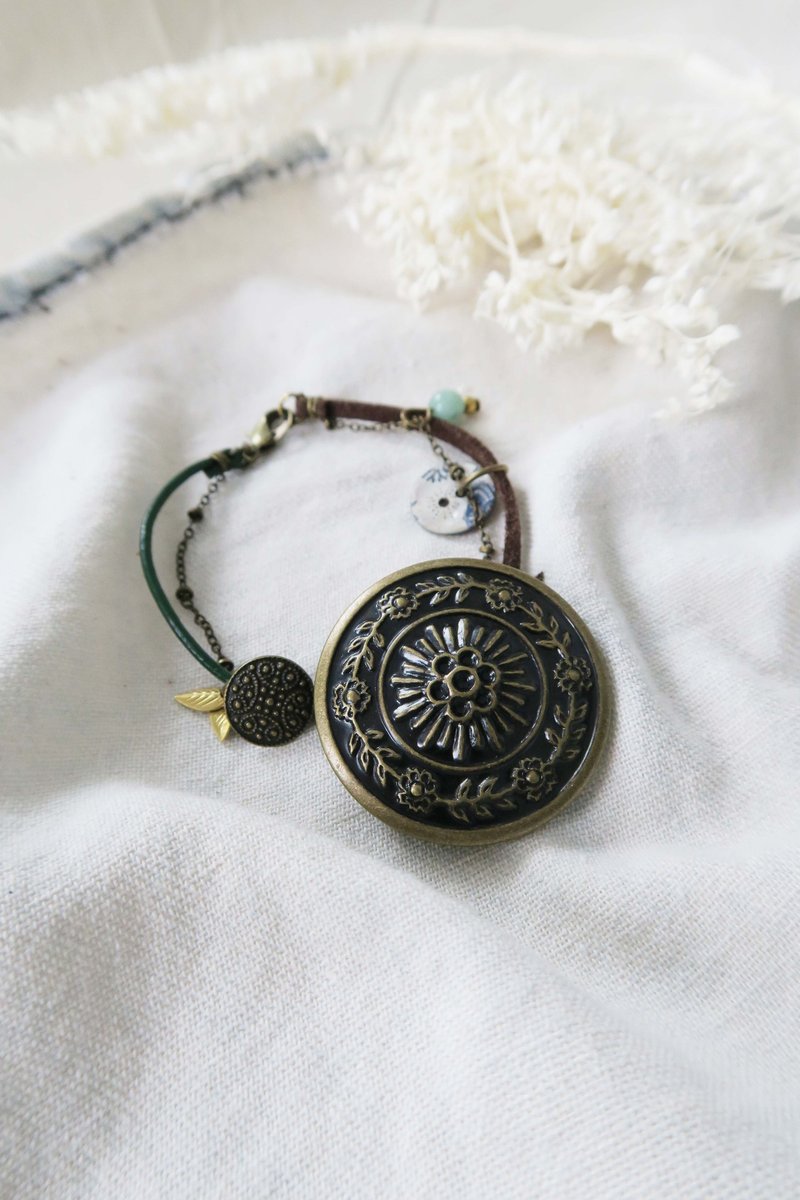 “复古.怀旧.”雕花图案|天然石|水晶|古铜|黄铜| 真皮|皮革|贝壳|绿色|啡色|手链 |手绳|情人节|新年|礼物 - 手链/手环 - 其他金属 咖啡色