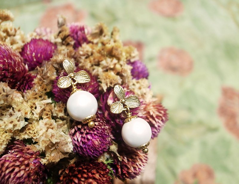 轻旅行  小南女人花925银针耳环 - 耳环/耳夹 - 铜/黄铜 金色