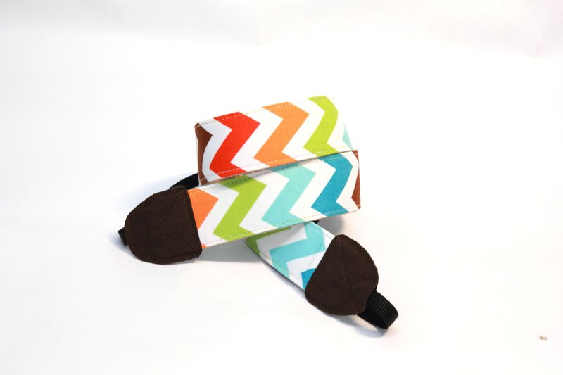 Pu．Leimi日系手作 相机背带/炫彩小闪电转接扣套组~可用于1厘米以下的双背带孔相机 - 证件套/卡套 - 纸 多色