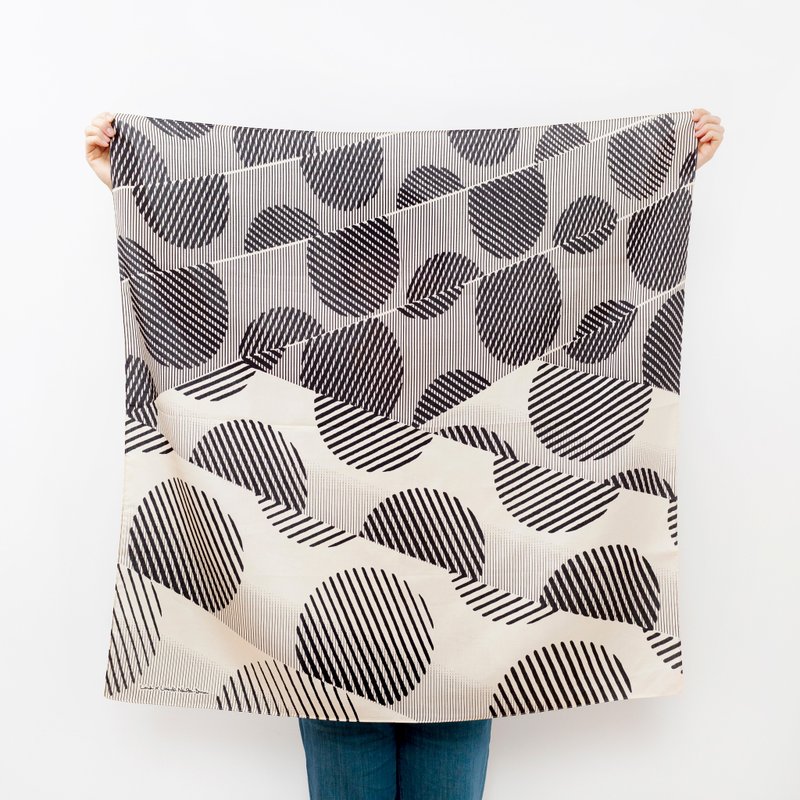 Link Dots Furoshiki 日本风吕敷 - Black - 侧背包/斜挎包 - 棉．麻 黑色