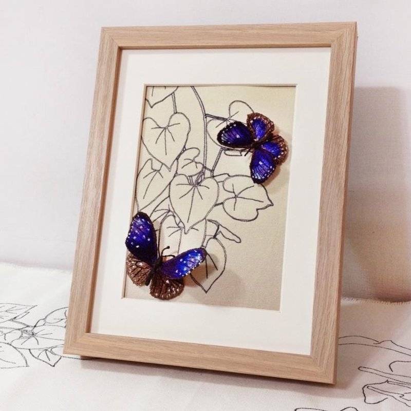 ［织林］展翅紫斑。刺绣立体画 - 海报/装饰画/版画 - 绣线 白色