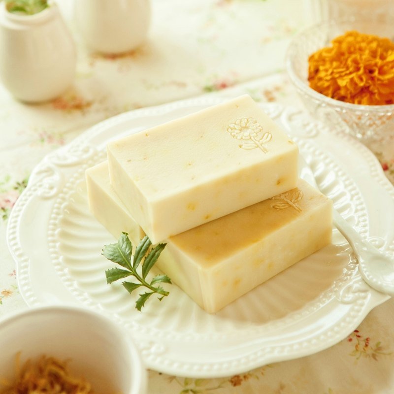 4楼公寓 【妈妈的皂】蜂蜜金盏花配方．手工皂．生日礼物 - 手足保养 - 植物．花 卡其色