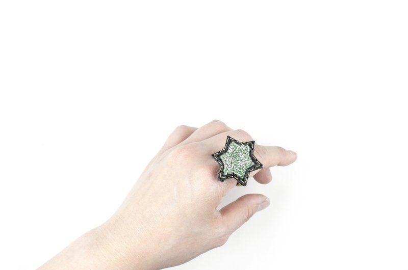SUE BI DO WA - 手工制作皮革并合手织星星戒指(混合绿色)-Leather mix with yarn Star Ring - 戒指 - 真皮 绿色