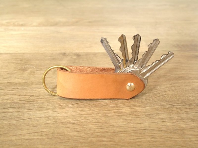 机车匙与门匙共存x钥匙扣 (啡) - 钥匙链/钥匙包 - 真皮 咖啡色