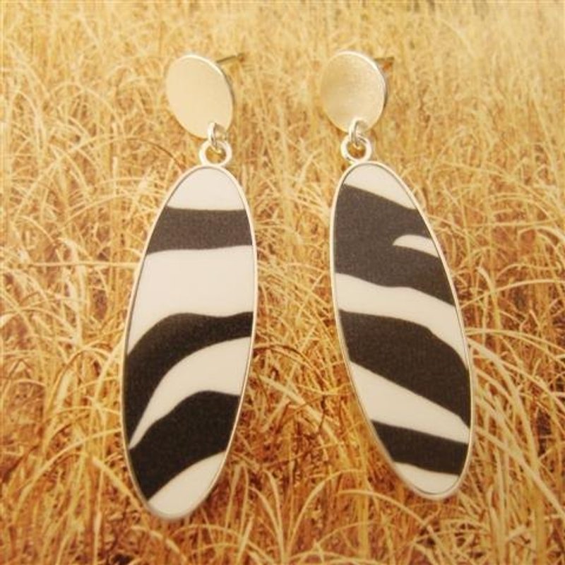 椭圆形斑马纹纯银耳环 - 耳环/耳夹 - 其他金属 黑色