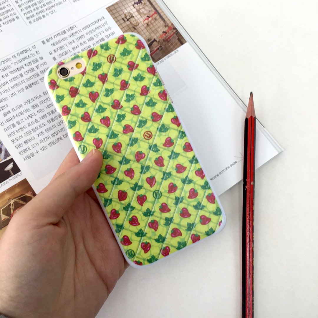 香港原创设计 青绿色草莓图案 iPhone X,  iPhone 8,  iPhone 8 Plus, iPhone 7, iPhone 7 Plus, iphone 6/6S , iphone 6/6S PLUS, Samsung Galaxy Note 7 透明手机壳 - 手机壳/手机套 - 塑料 黄色