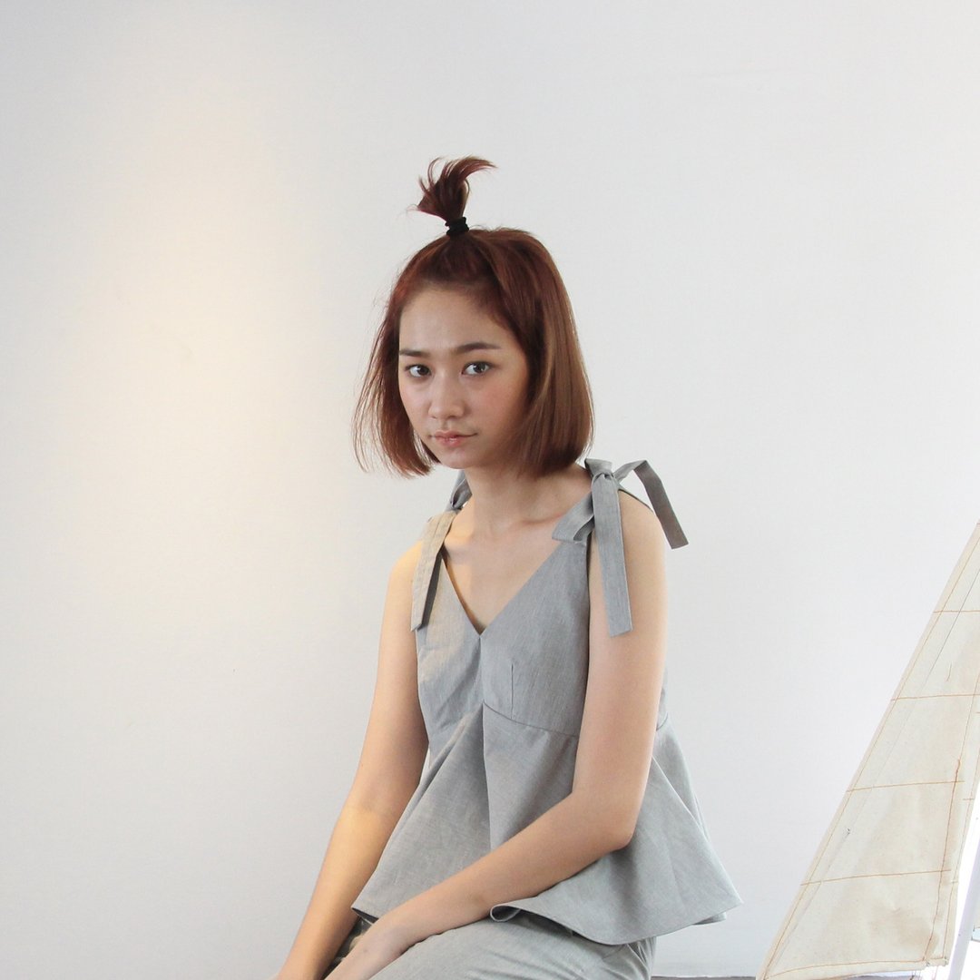 奶油泡芙小姐的浅灰色棉质上衣 (Choux Cream Top (soft grey)) - 女装上衣 - 纸 灰色